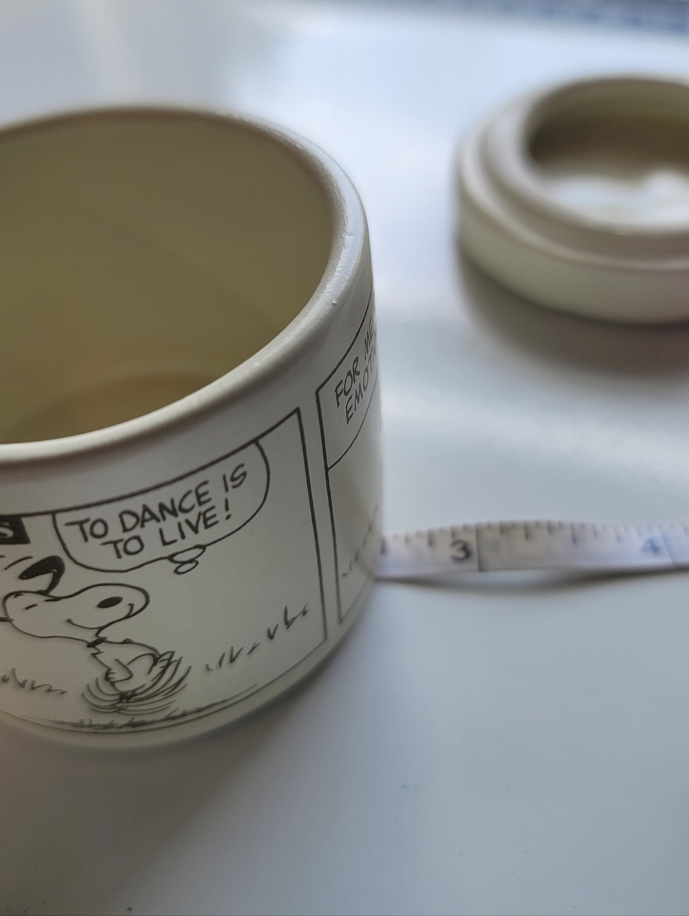 Hallmark White Ceramic Snoopy Jar - Black Illustration - Picture 6 of 10
